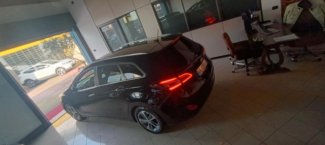 Hyundai i30 Wagon 1.6 CRDi SOLO 120MILA KM PREZZO SOTTO COSTO