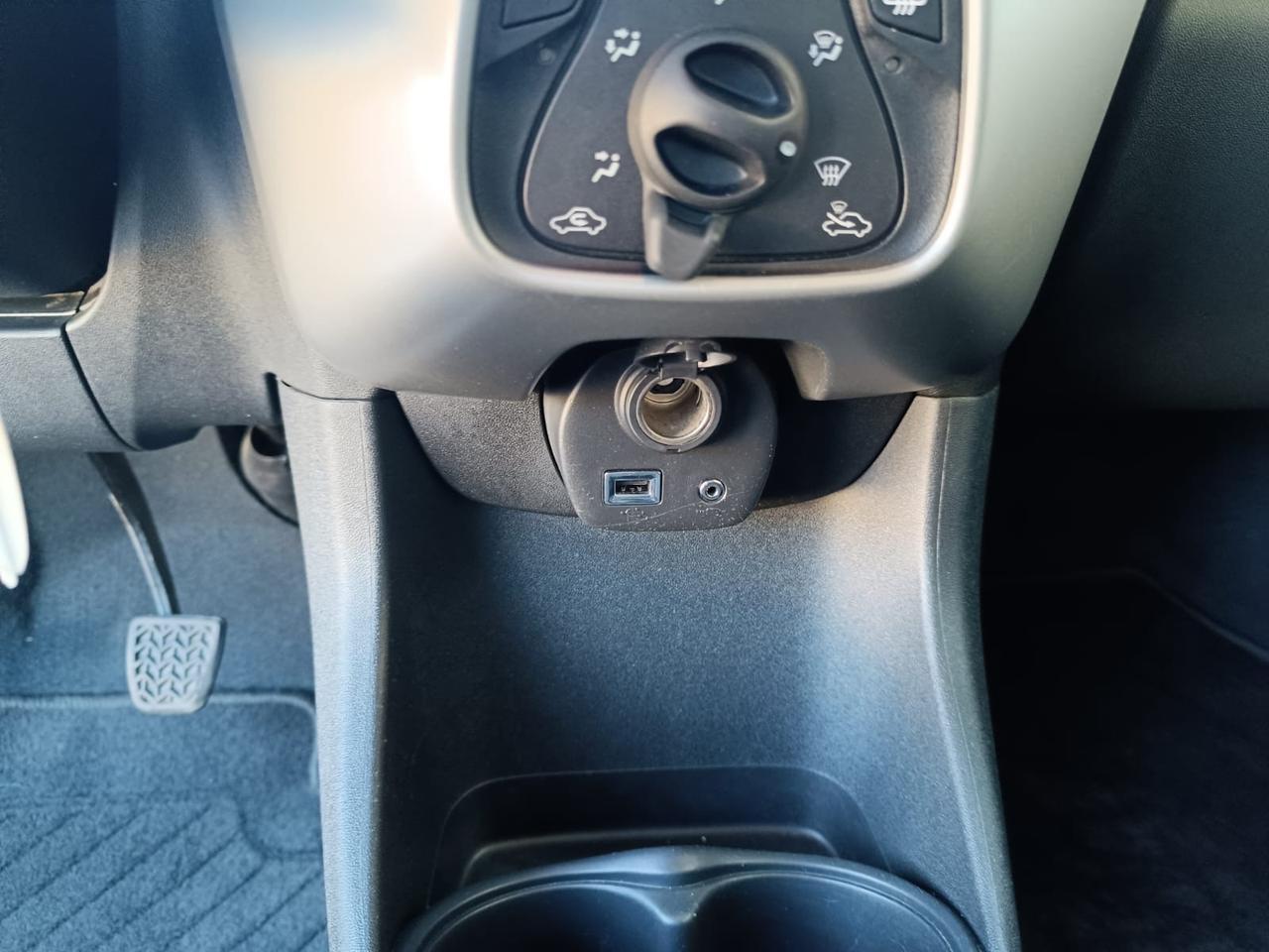 Citroen C1 VTi 68 ETG 5 porte Cambio Automatico