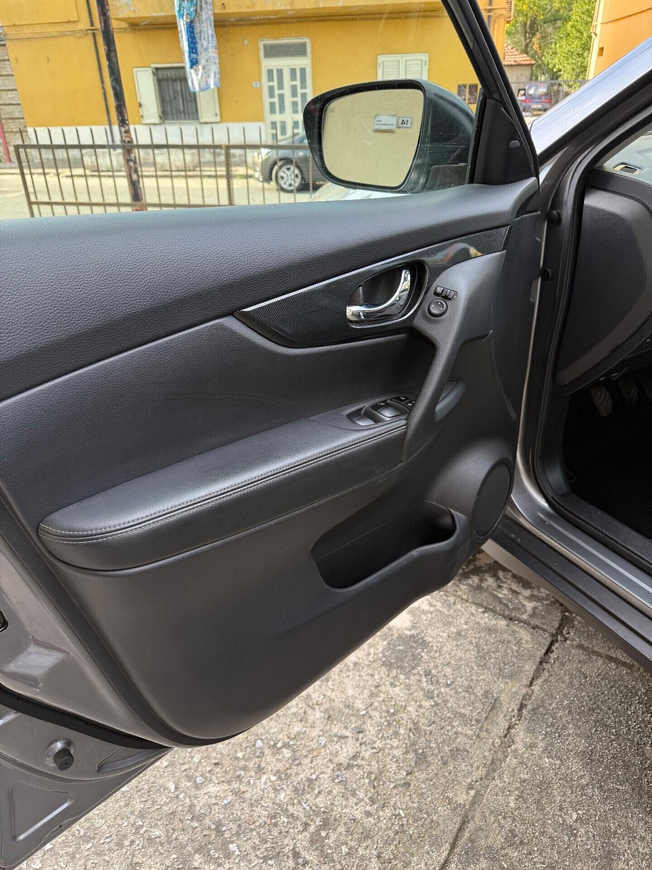 Nissan X-Trail 4WD FULL OPTIONAL.