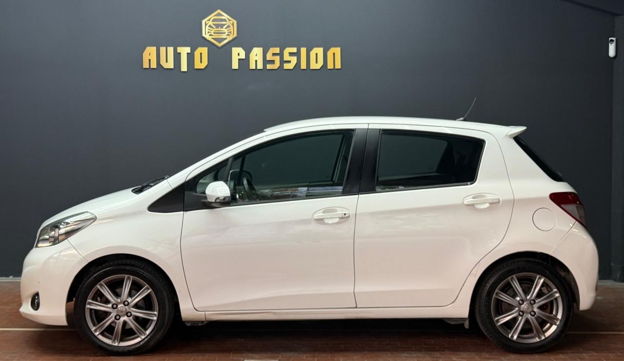 Toyota Yaris 1.0 5 porte Lounge