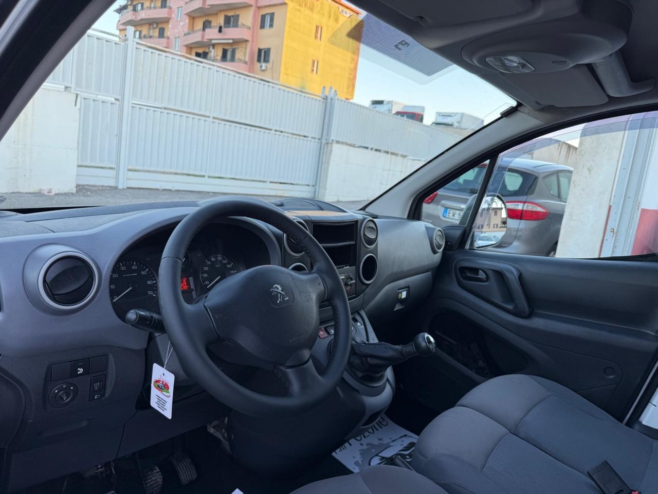Peugeot Partner 1.6 HDI PASSO LUNGO 3 POSTI