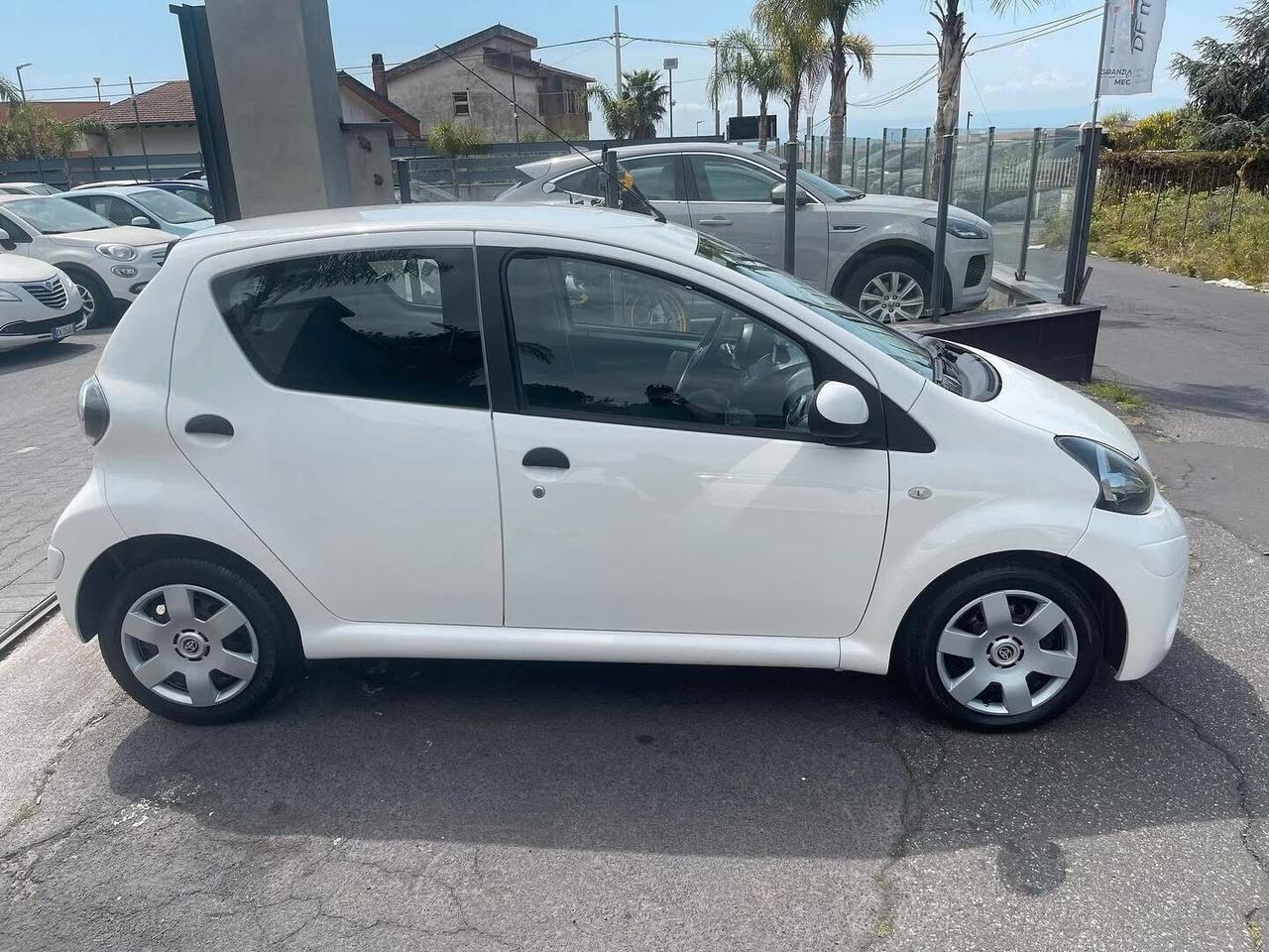 Toyota Aygo 1.0 12V VVT-i 5 porte -2013