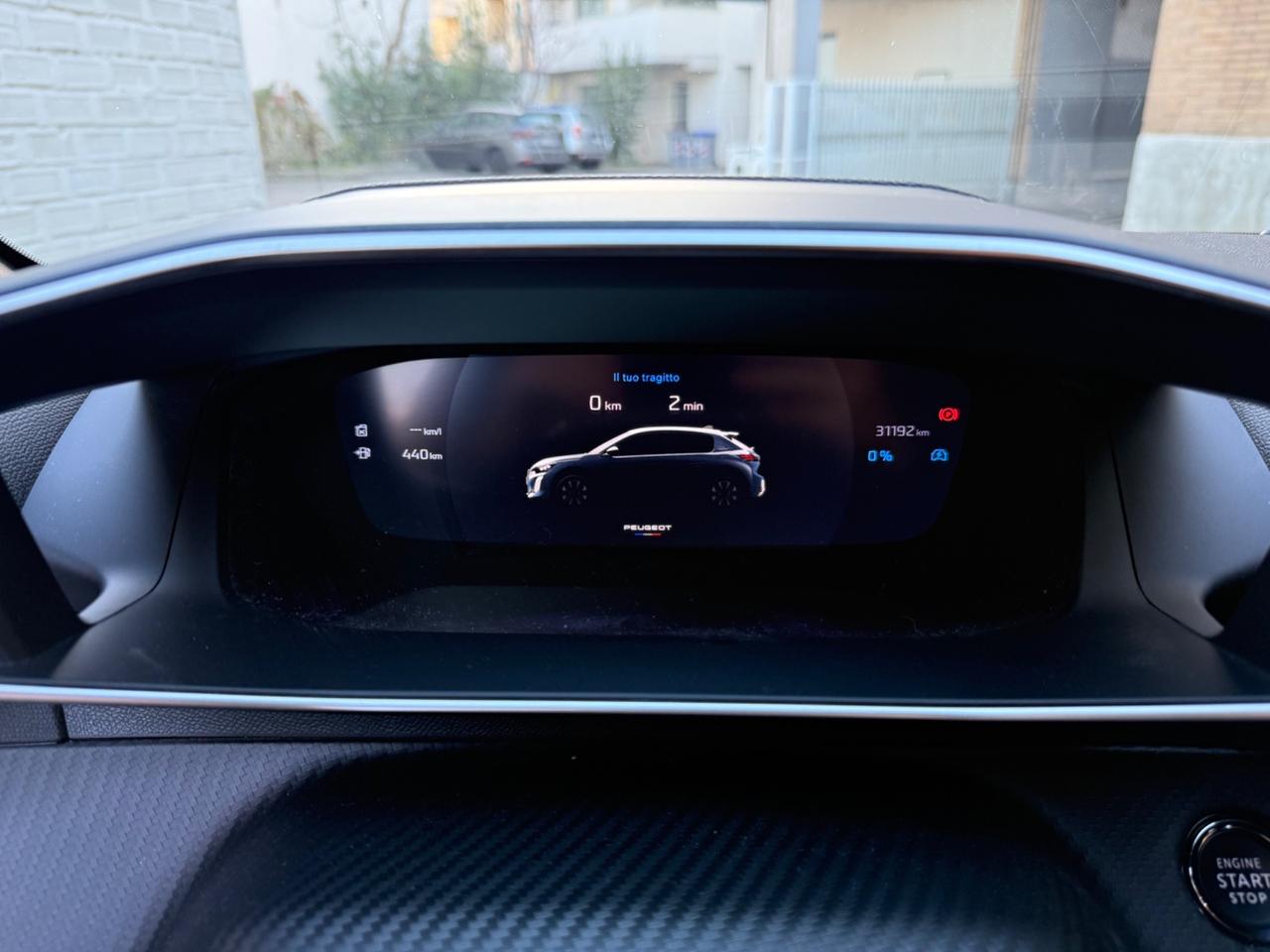 Peugeot 208 Hybrid 136 e-DCS6 GT