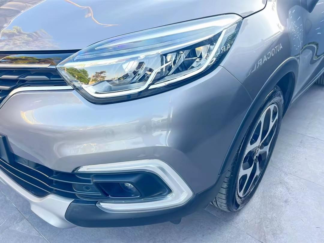 Renault Captur 1.5 diesel 90 cv full led tagliandi renault