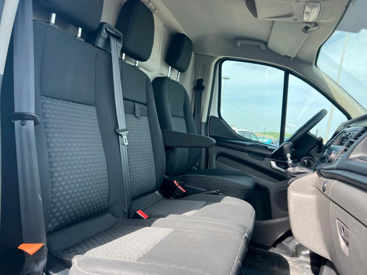 Ford Transit Custom 340 2.0 TDCi 130 PC Furgone