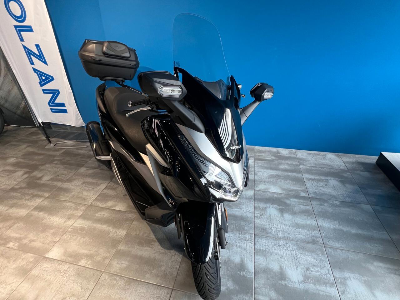 Honda Forza 300