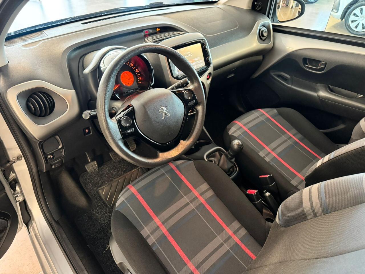 Peugeot 108 VTi 68 5 porte Allure TOP!