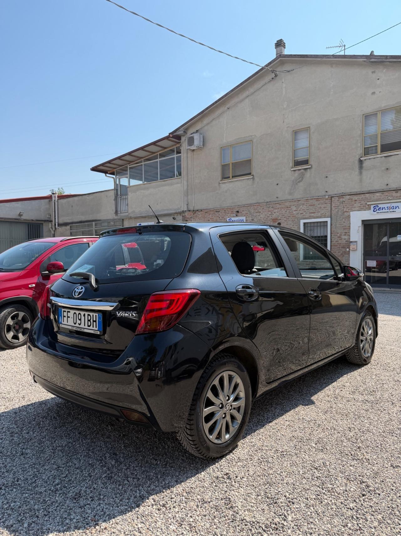 Toyota Yaris 1.0 5 porte Lounge