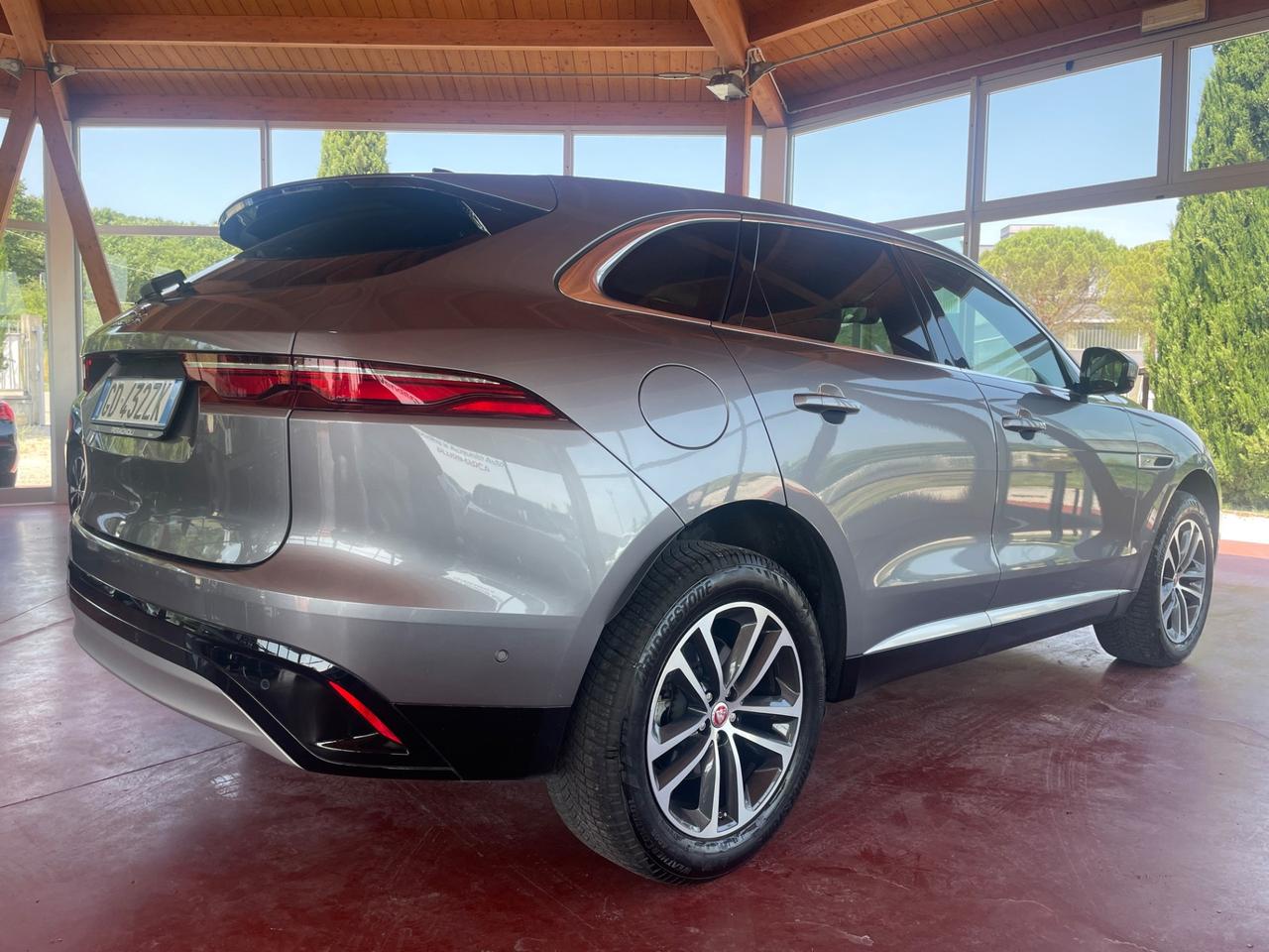 Jaguar F-Pace 2.0 D 204 CV AWD aut. R-Dynamic HSE