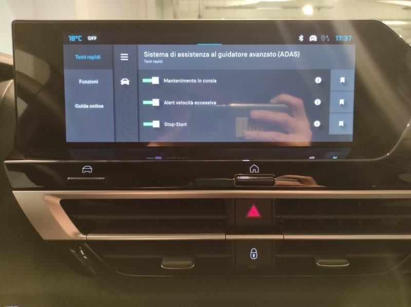 CITROEN C4 3ª serie - C4 Hybrid 145 e-DCS6 Collection