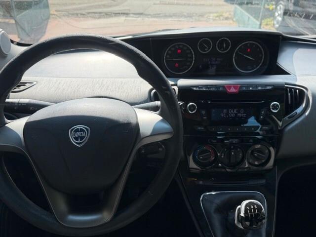 Lancia Ypsilon 0.9 TwinAir 85 CV 5 porte Metano Ecochic