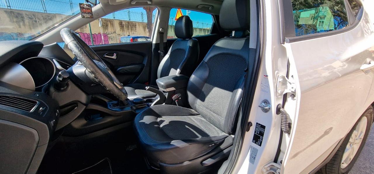Hyundai iX35 1.7 CRDi 2WD Xpossible
