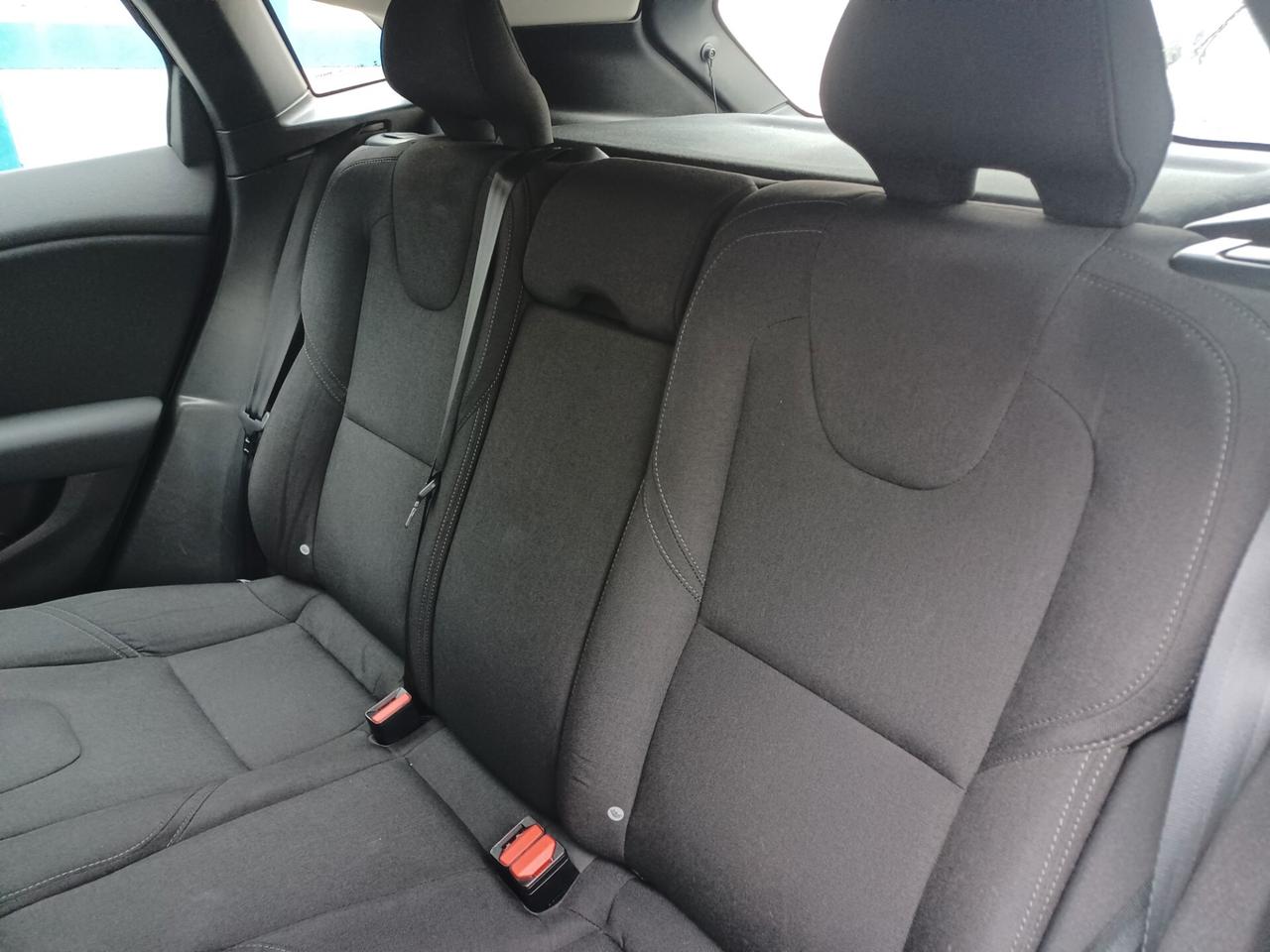 Volvo V40 D3 Geartronic Momentum ANNO 2017