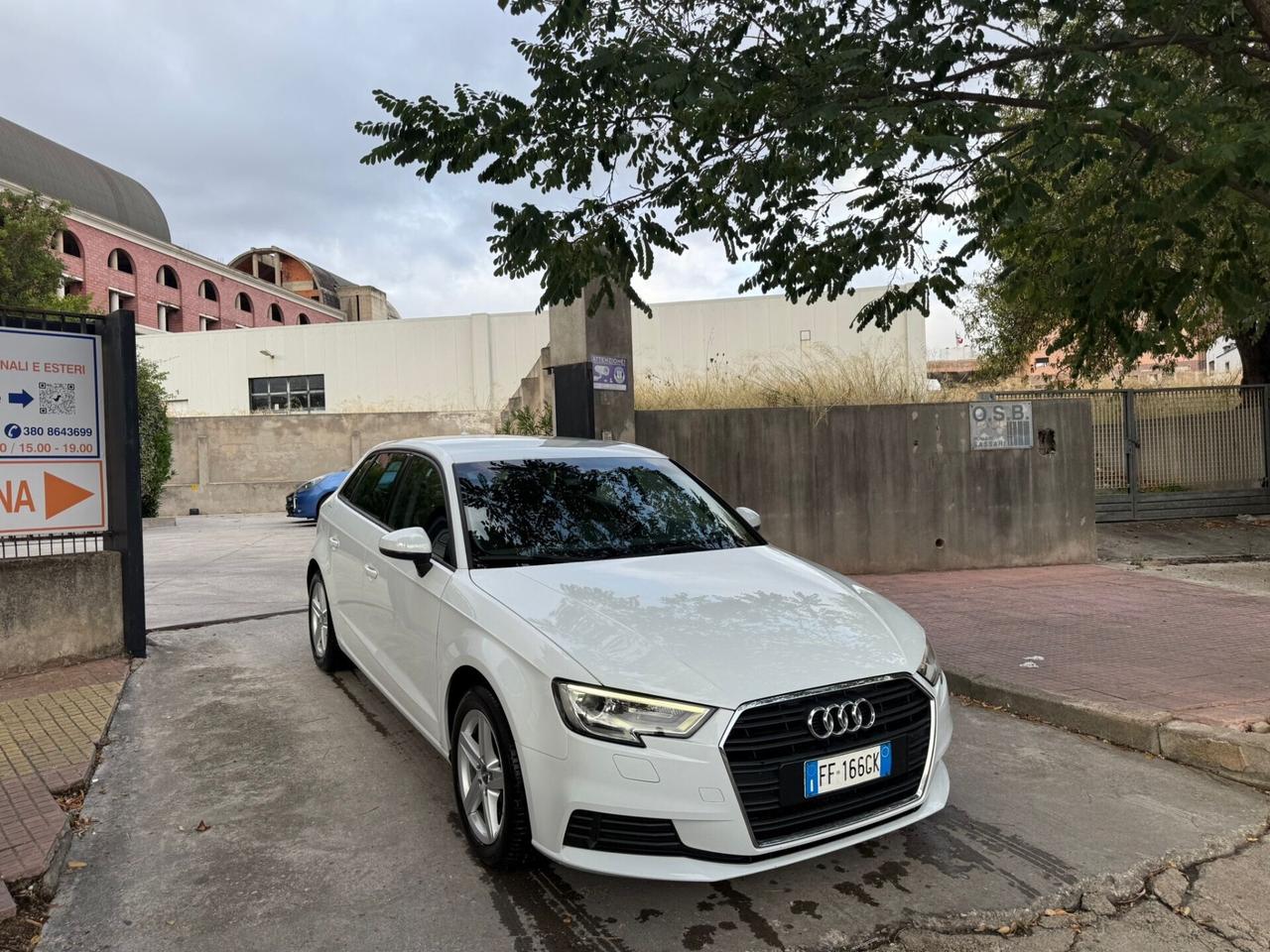 Audi A3 1.6 TDI AUTOMATICA 7M