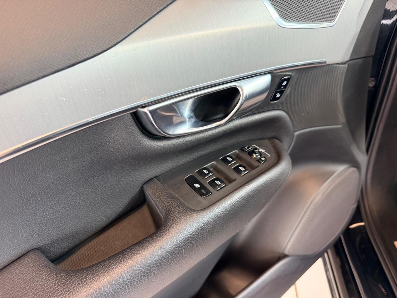 Volvo XC90 B5 (d) AWD automatico 7 posti Core