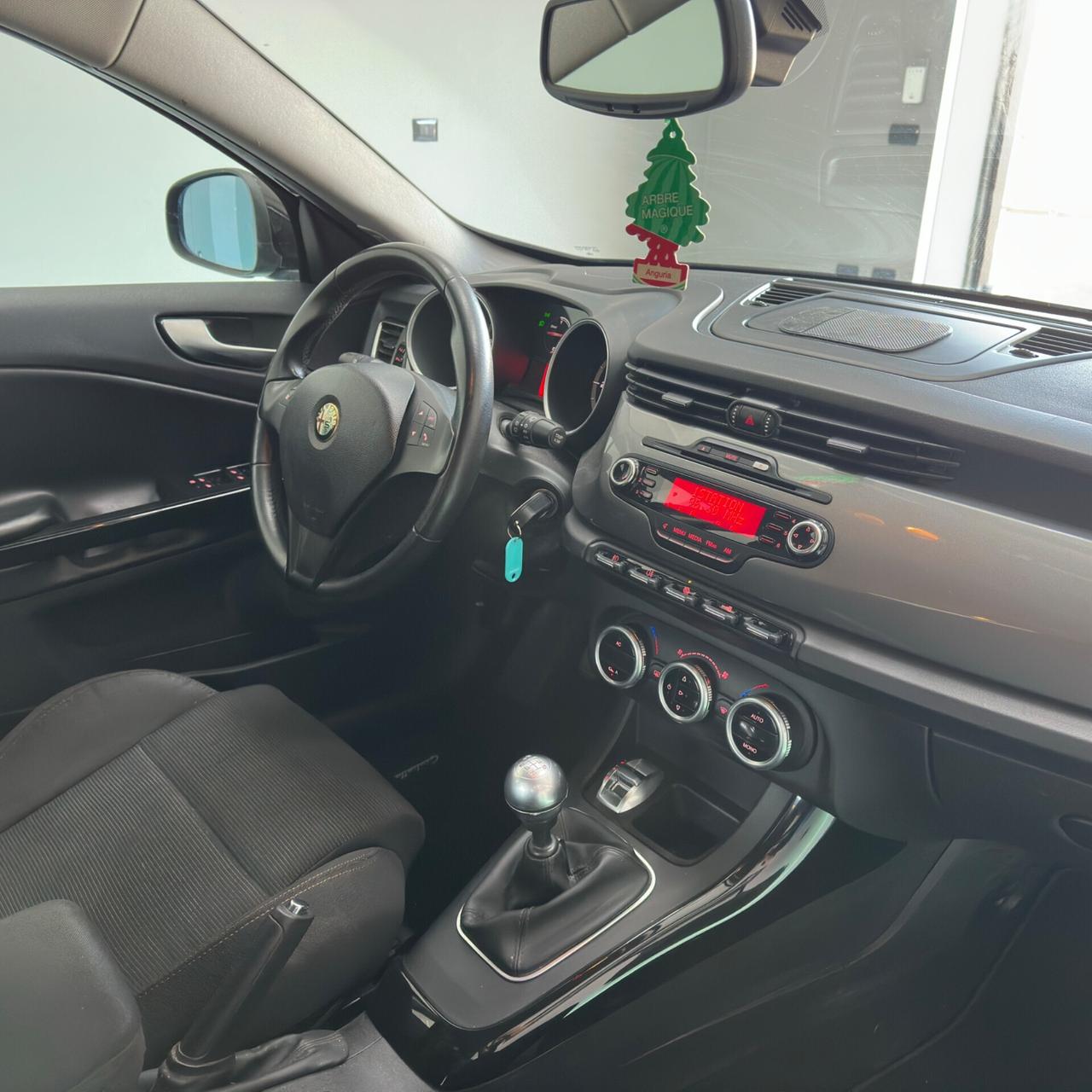 Alfa Romeo Giulietta 2.0 JTDm-2 140 CV Distinctive Full Optional