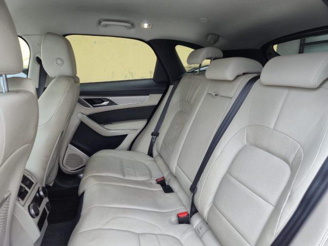 JAGUAR F-Pace 2.0 D 204 CV AWD aut. R-Dynamic SE