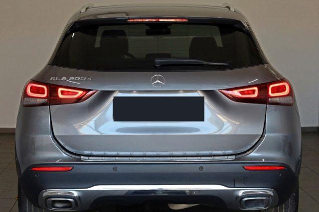 MERCEDES-BENZ GLA 200 d Automatic Sport