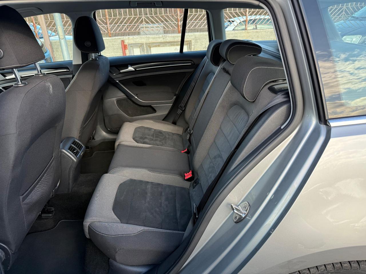 Volkswagen Golf Variant 1.6 TDI 105 CV Highline -UNICOP-