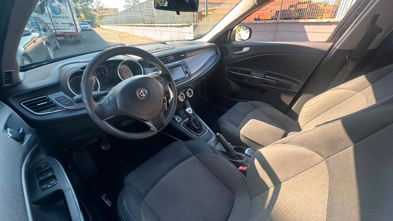 Alfa Romeo Giulietta 1.6 JTDm-2 105 CV Exclusive
