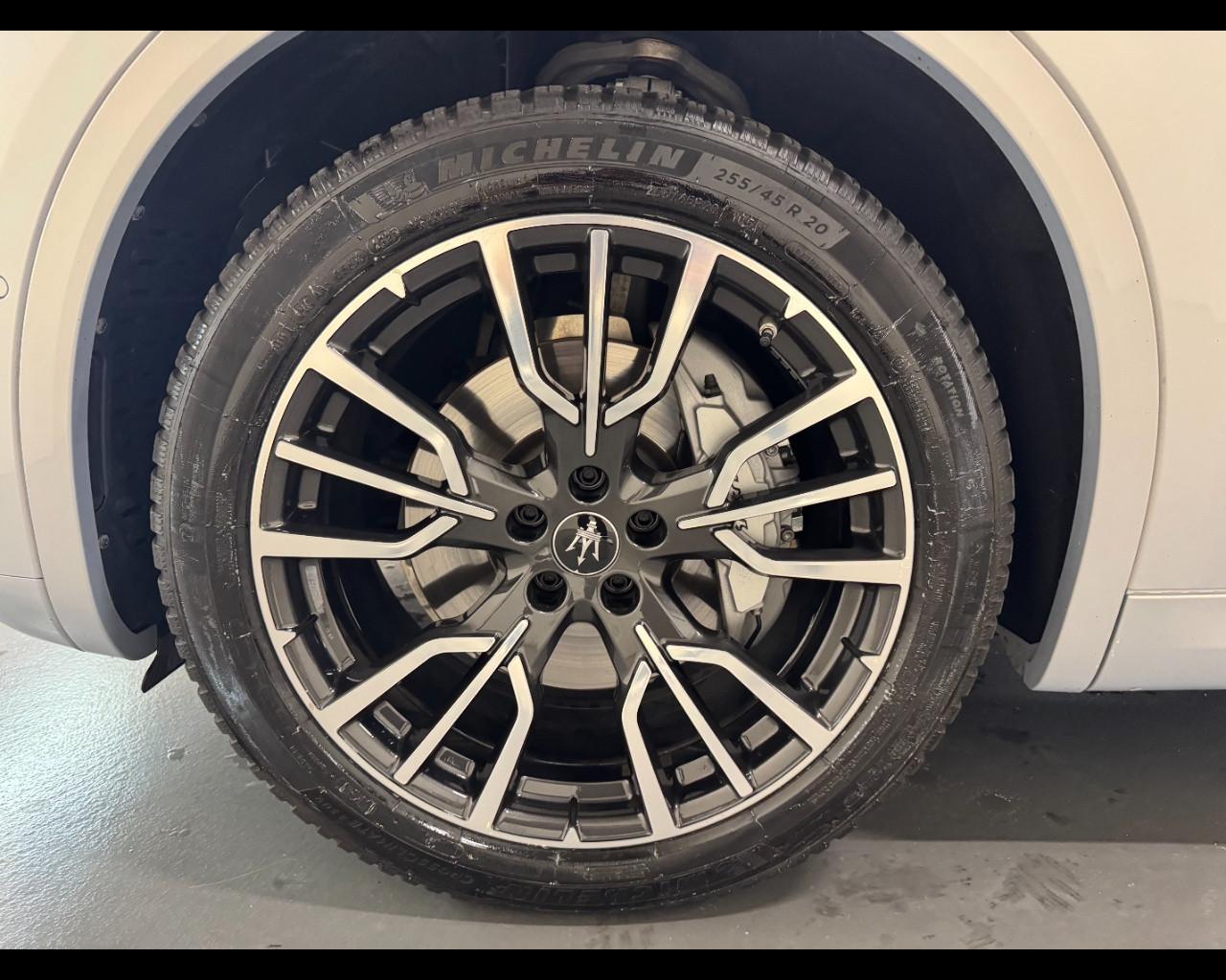 MASERATI GRECALE 2.0 MHEV AUTO GT