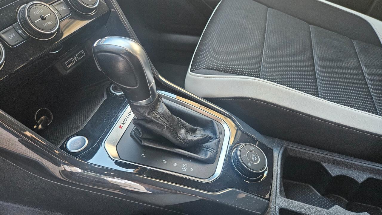 Volkswagen T-Roc 2.0 tdi Advanced 4motion dsg ACC-CAMERA-NAVY