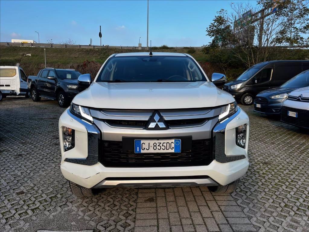 MITSUBISHI L200 d.cab 2.3d Diamond 4wd 150cv auto del 2022