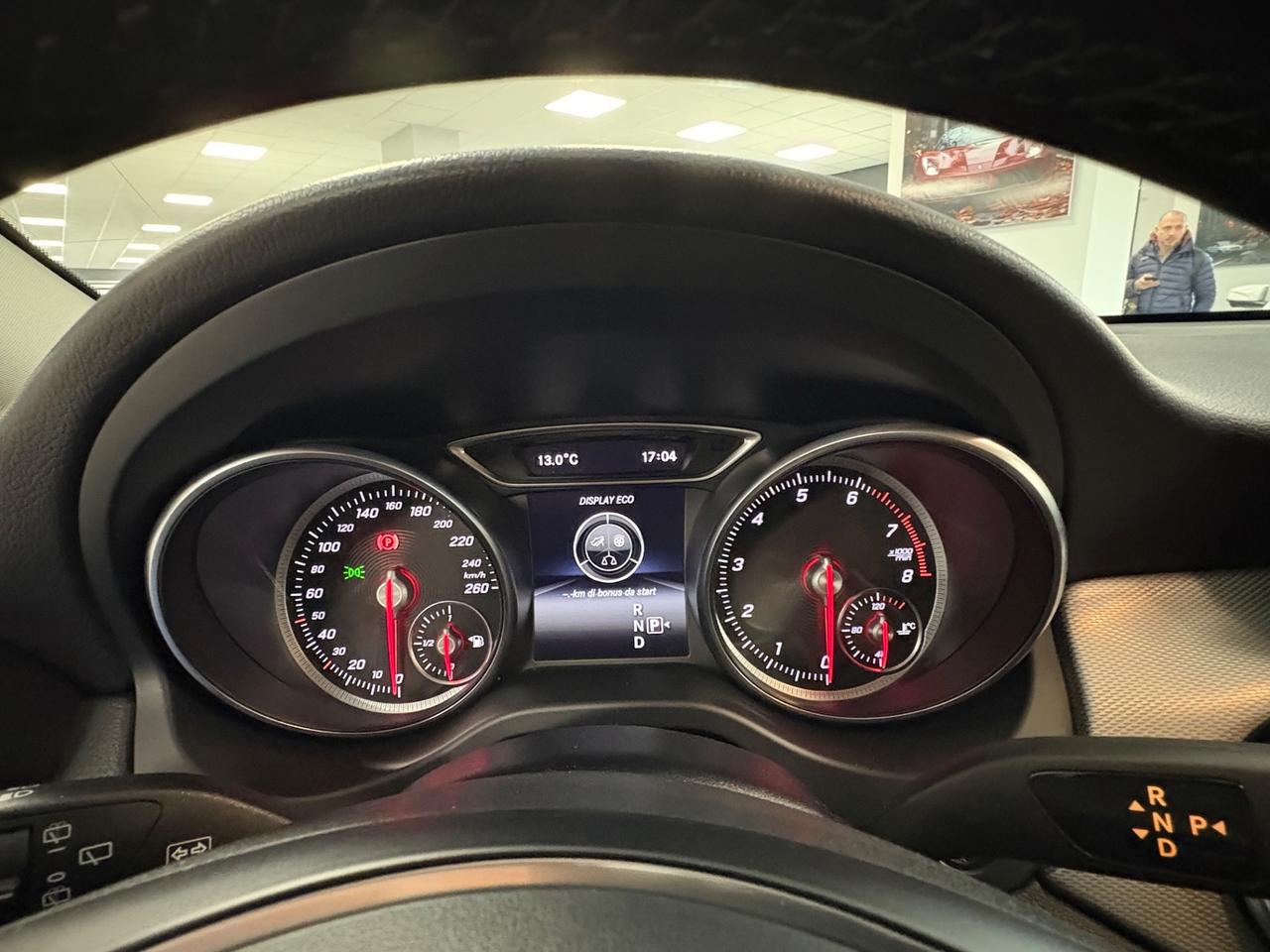 Mercedes GLA 180 1.6 benzina 122cv 2019 km 62000