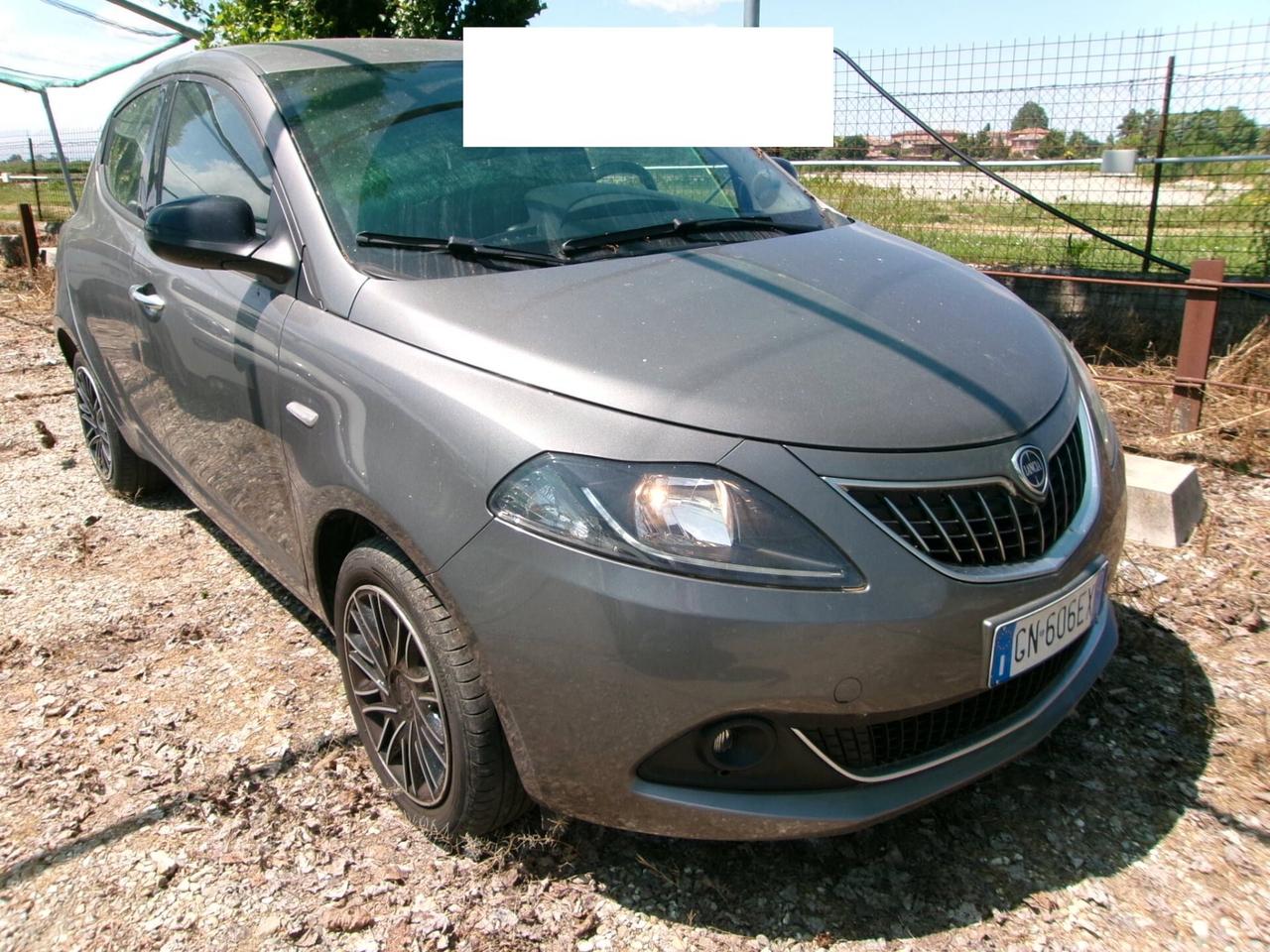 LANCIA YPSILON 1.0 FIREFLY 69CV 6M. HYBRID GOLD ( MIRROR - SENSORI POST. )