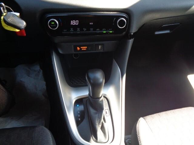 Toyota Yaris 1.5 Hybrid 5 porte Trend