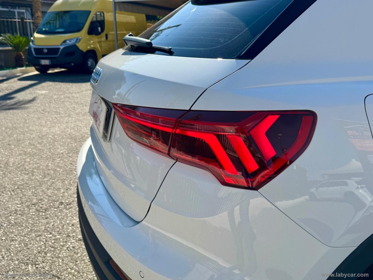 AUDI Q3 35 TDI S tronic