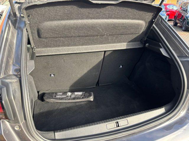 PEUGEOT 208 5 porte Active Pack