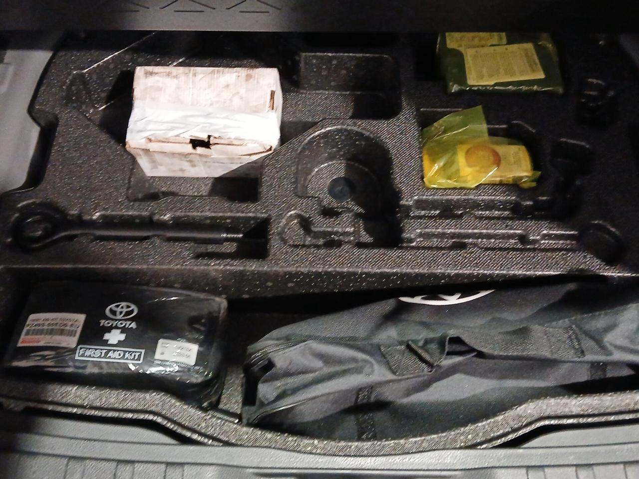 Toyota RAV 4 RAV4 2.5 HV (222CV) E-CVT AWD-i Lounge