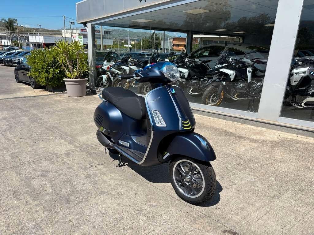 Piaggio Vespa 310 GTS SuperTech Nuovo pronto consegna Tua a solo 77 Euro al mese