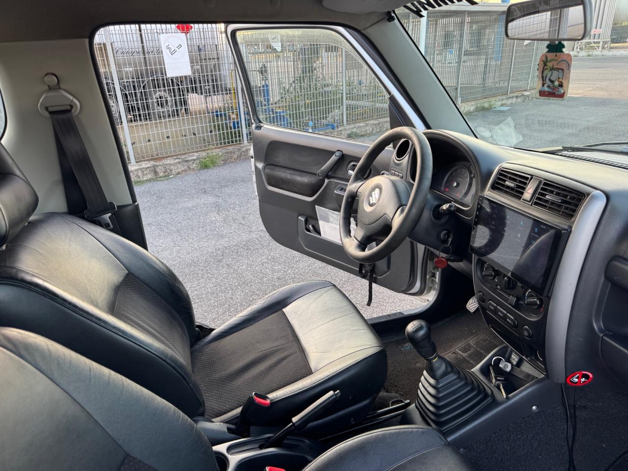 Suzuki Jimny 1.3i 16V cat 4WD JLX Più