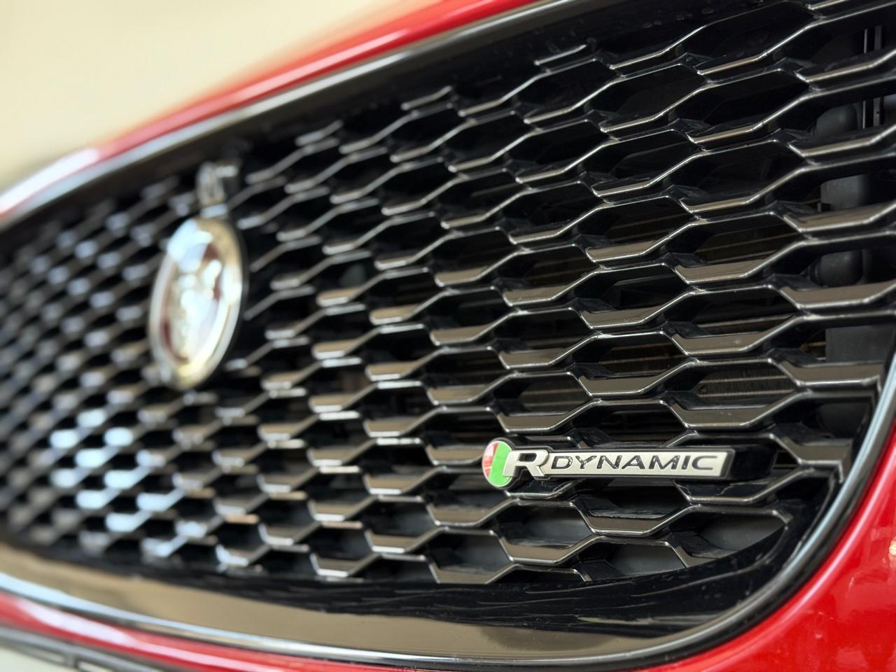 Jaguar E-Pace 2.0D 240 CV AWD aut. R-Dynamic HSE