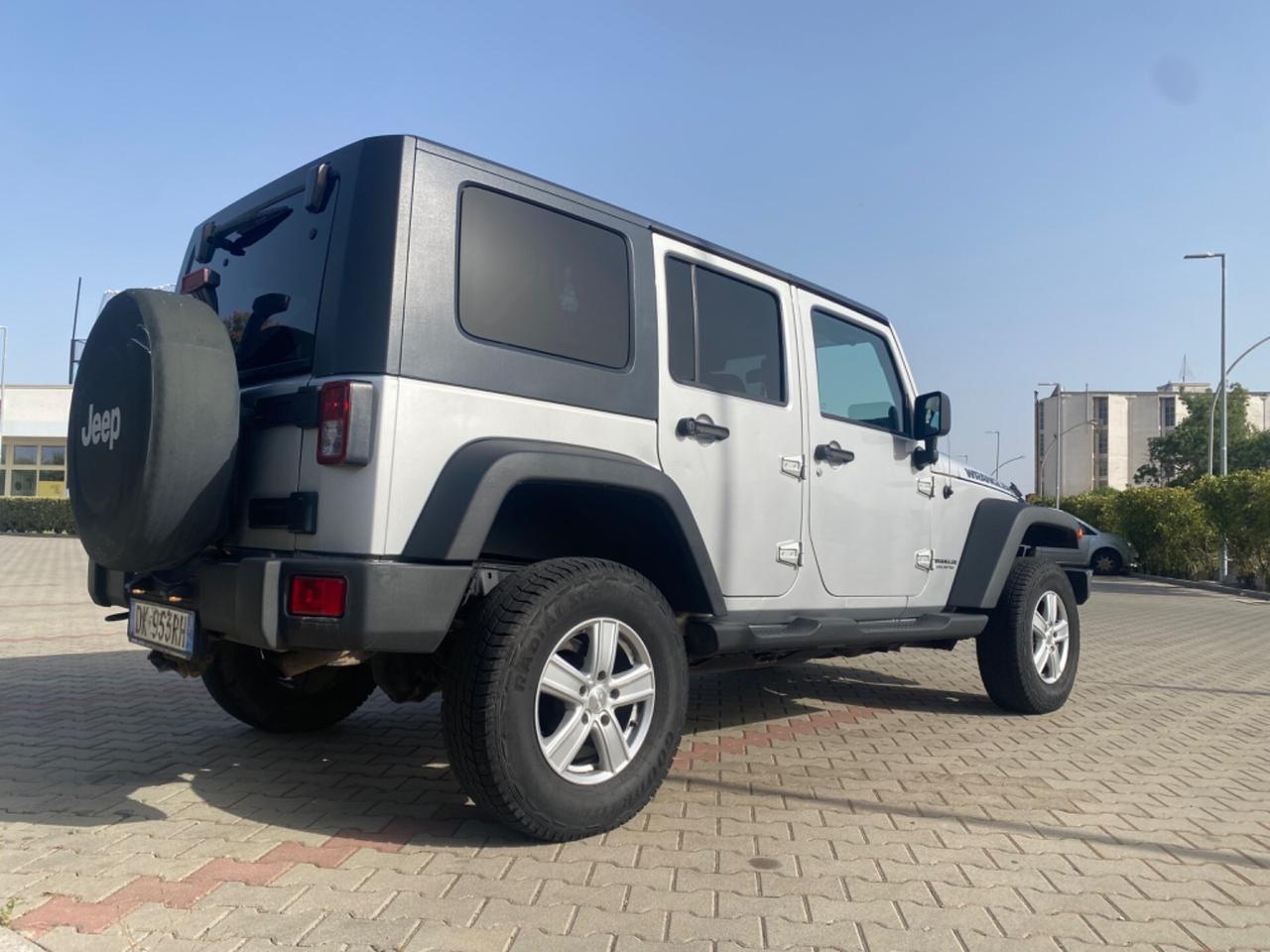 Jeep Wrangler Unlimited 2.8 CRD DPF Sahara