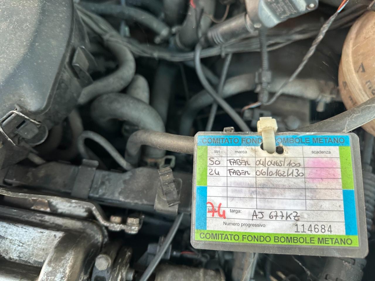 Volkswagen Polo 1.0 METANO (12 RATE)