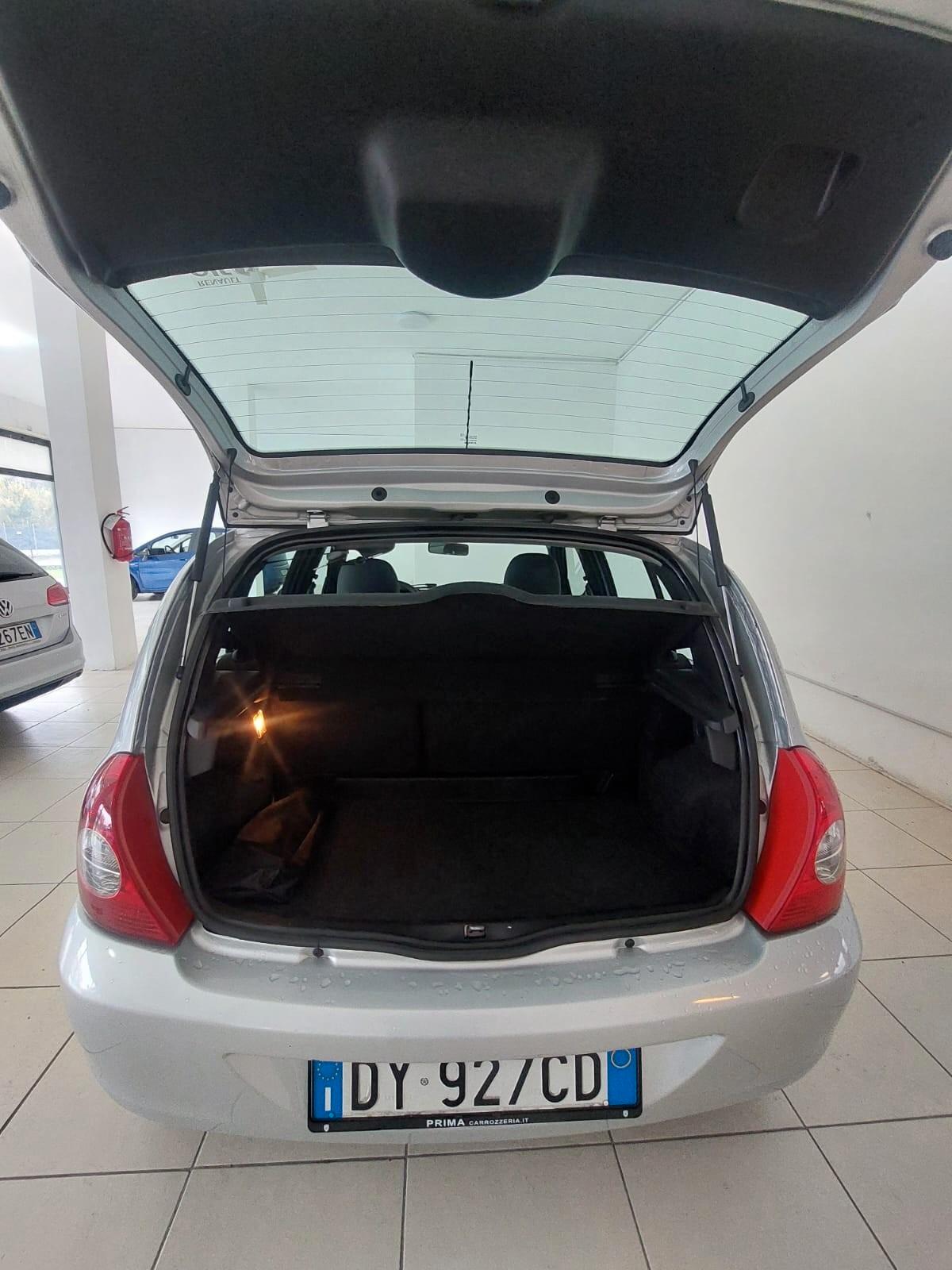 Renault Clio Storia 1.2 5 porte GPL Confort