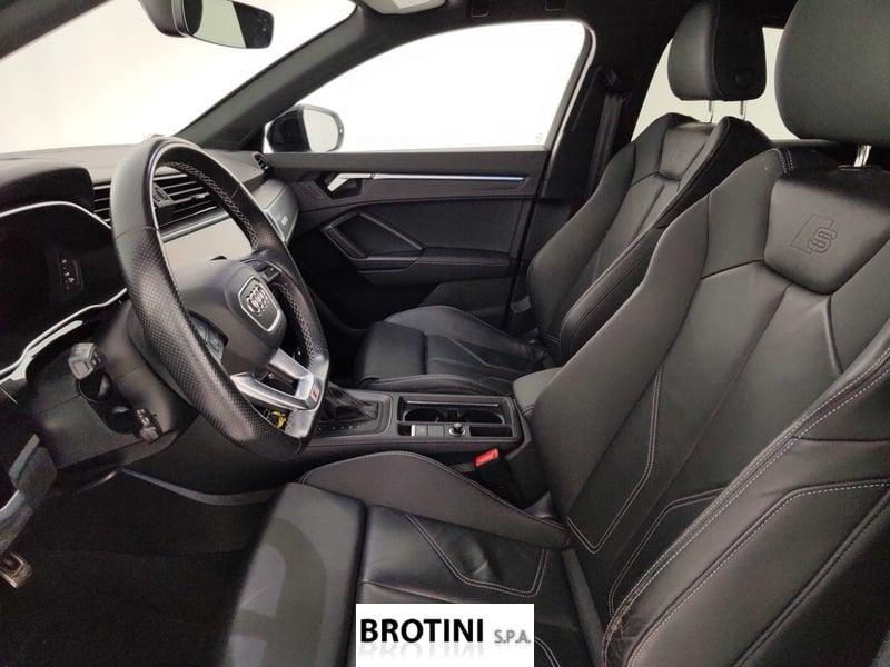 Audi Q3 Sportback 35 TFSI S tronic Identity Black