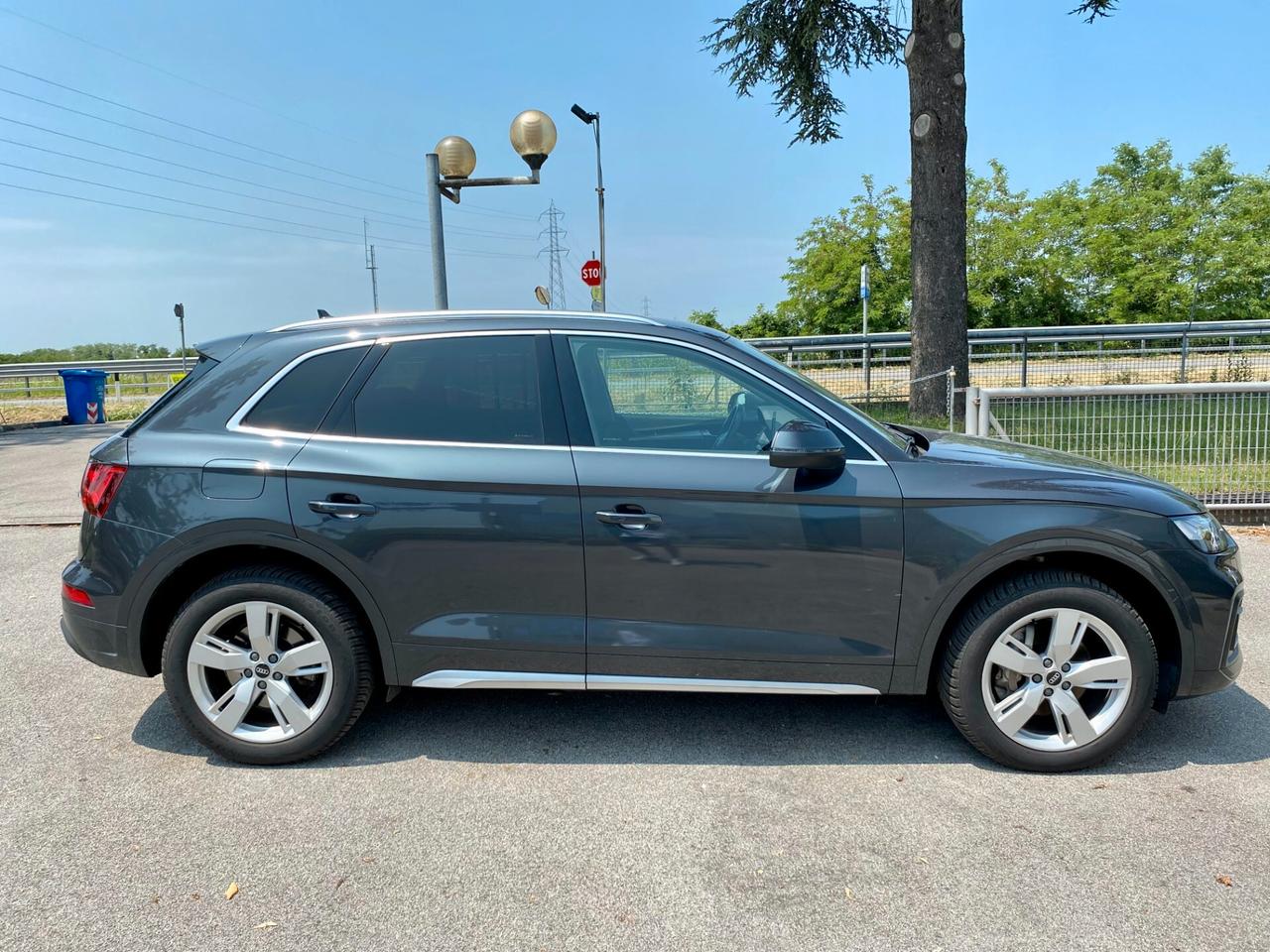 Audi Q5 40 2.0 tdi mhev 12V quattro s-tronic 204cv FARI MATRIX