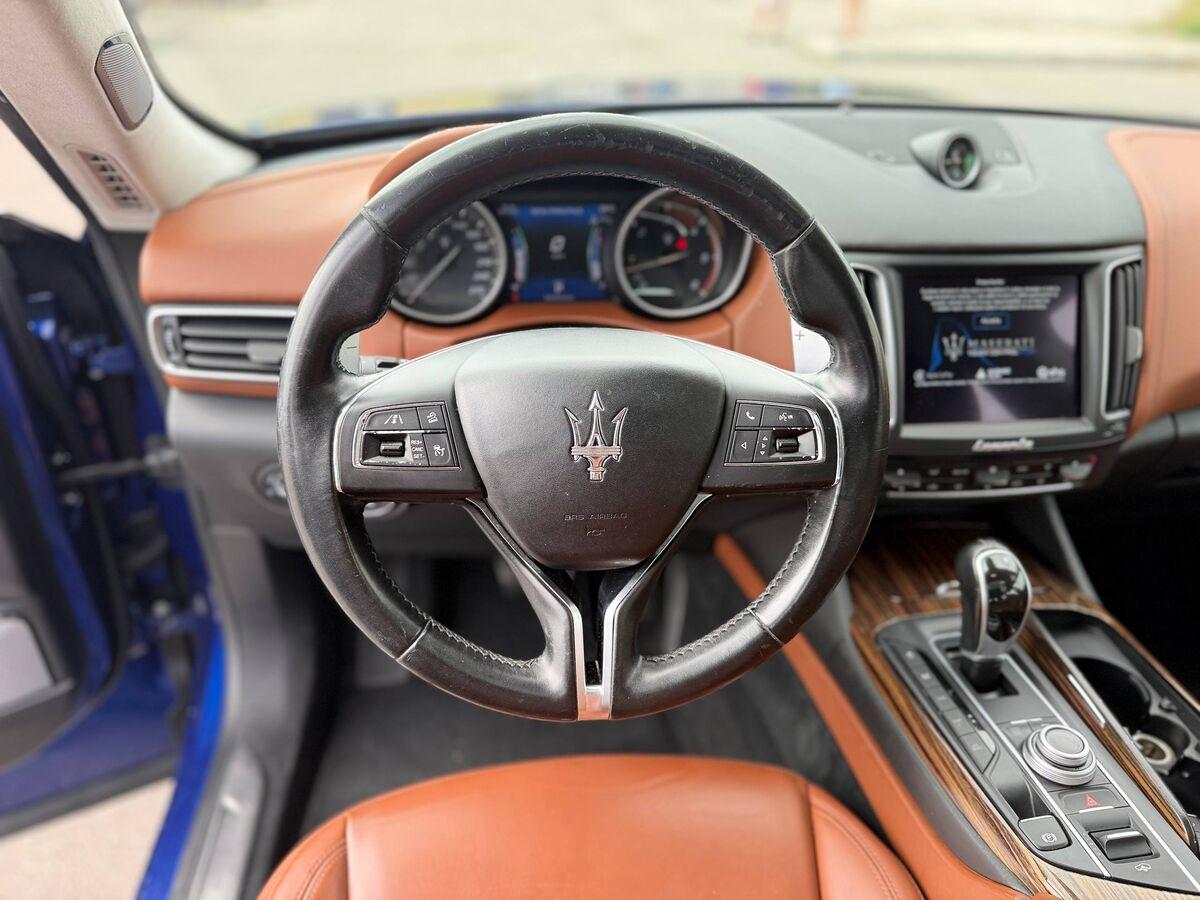 Maserati Levante 3.0 V6 275cv auto