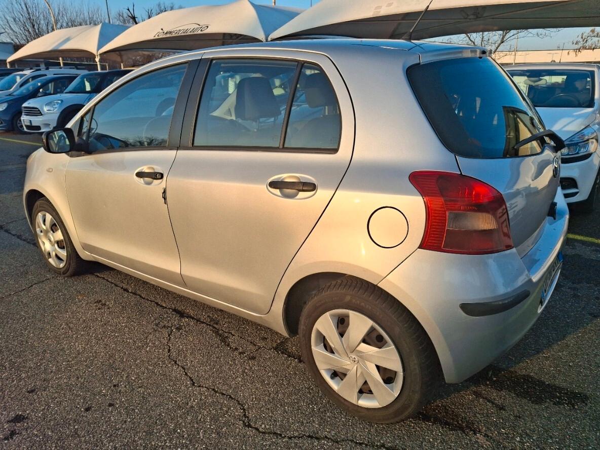 Toyota Yaris 1.0 5 porte Sol