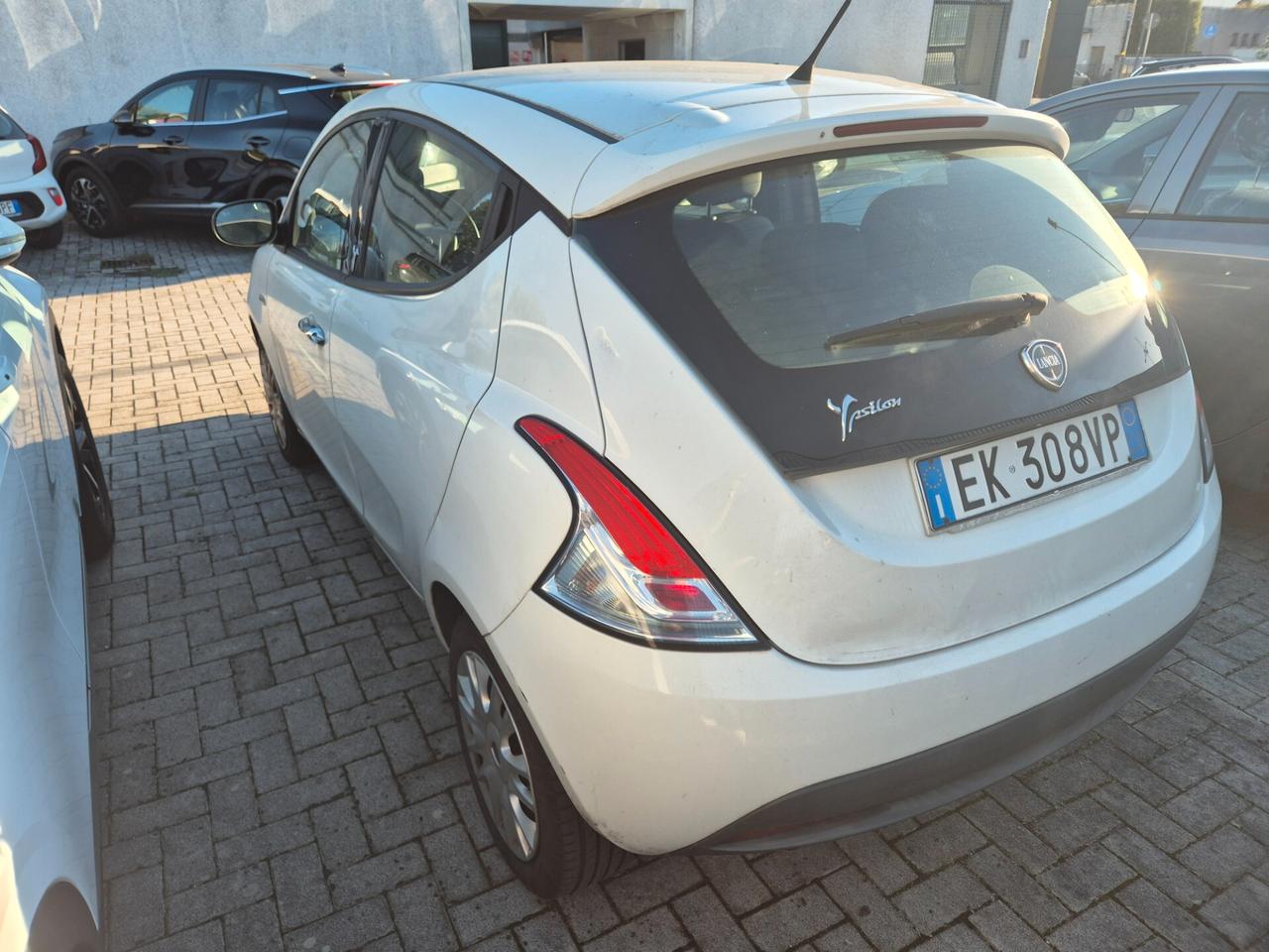 Lancia Ypsilon 1.2 69 CV 5 porte S&S Platinum