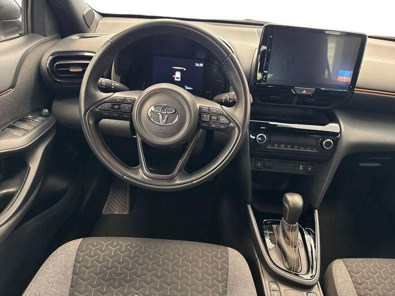 Toyota Yaris Cross Yaris Cross 1.5h Orange Edition fwd 116cv e-cvt