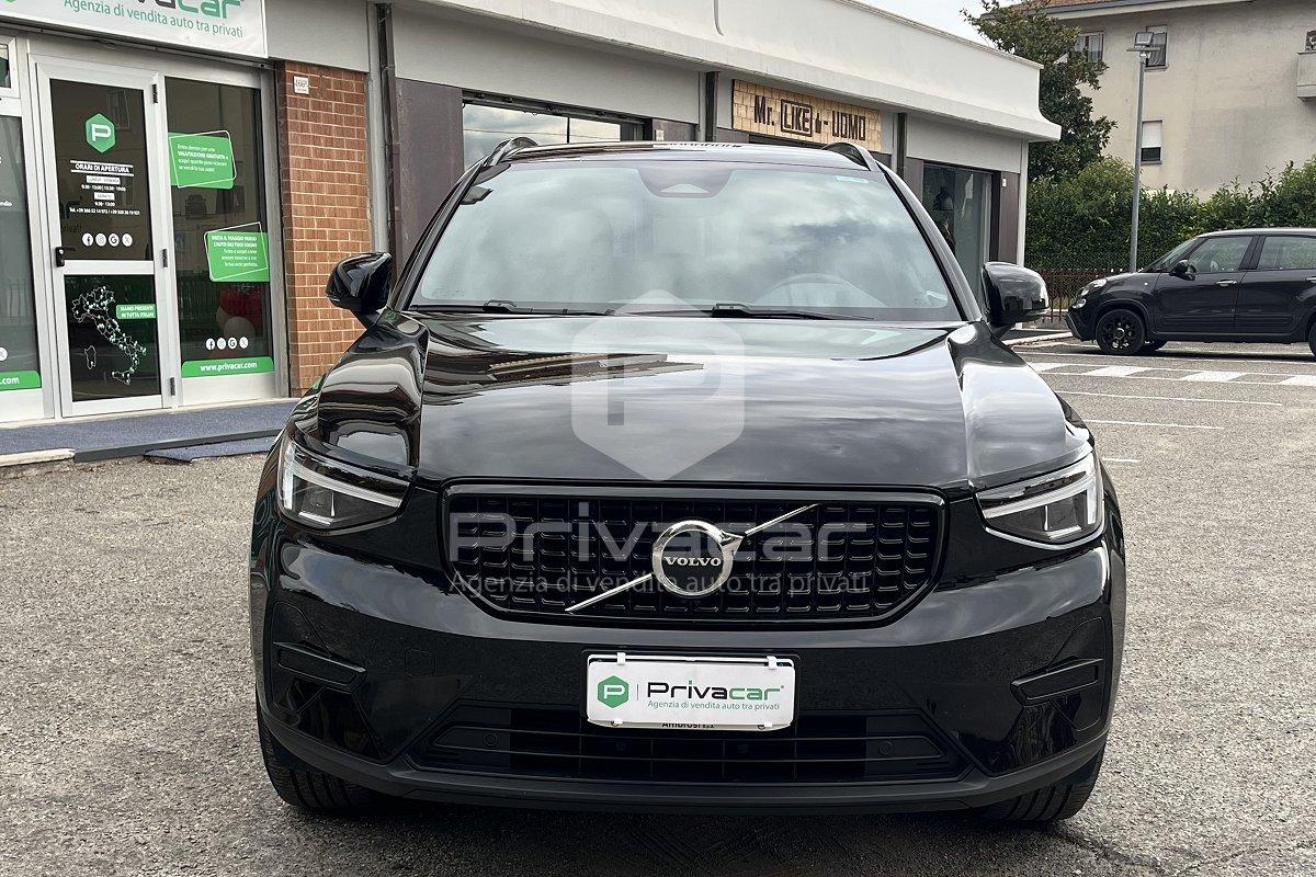 VOLVO XC40 B3 automatico Plus Dark