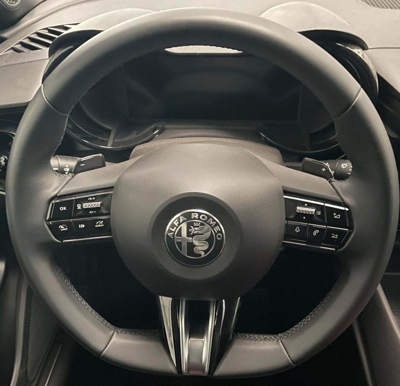 Alfa Romeo Junior 1.2 ibrida Speciale 145cv edct6