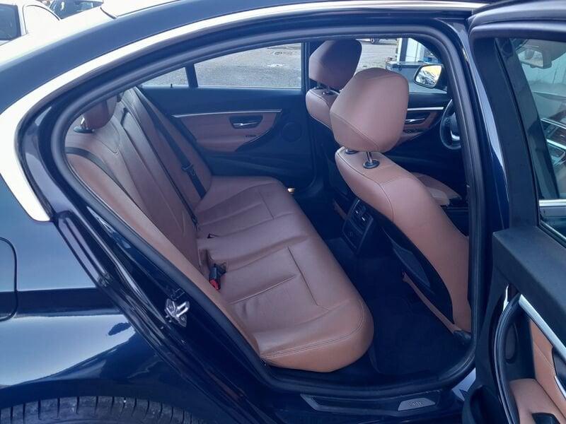 BMW Serie 3 318i Luxury auto