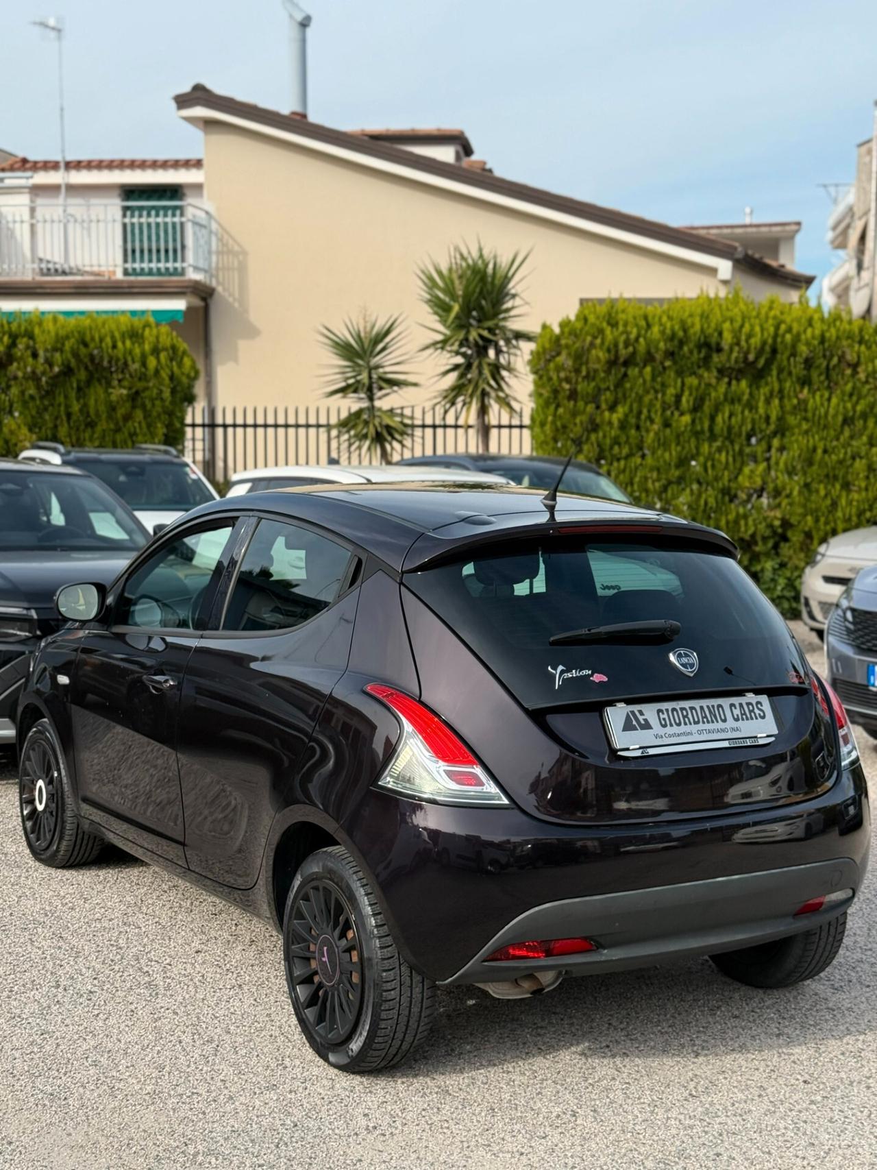 Lancia Ypsilon 1.2 69 CV 5 porte Elefantino