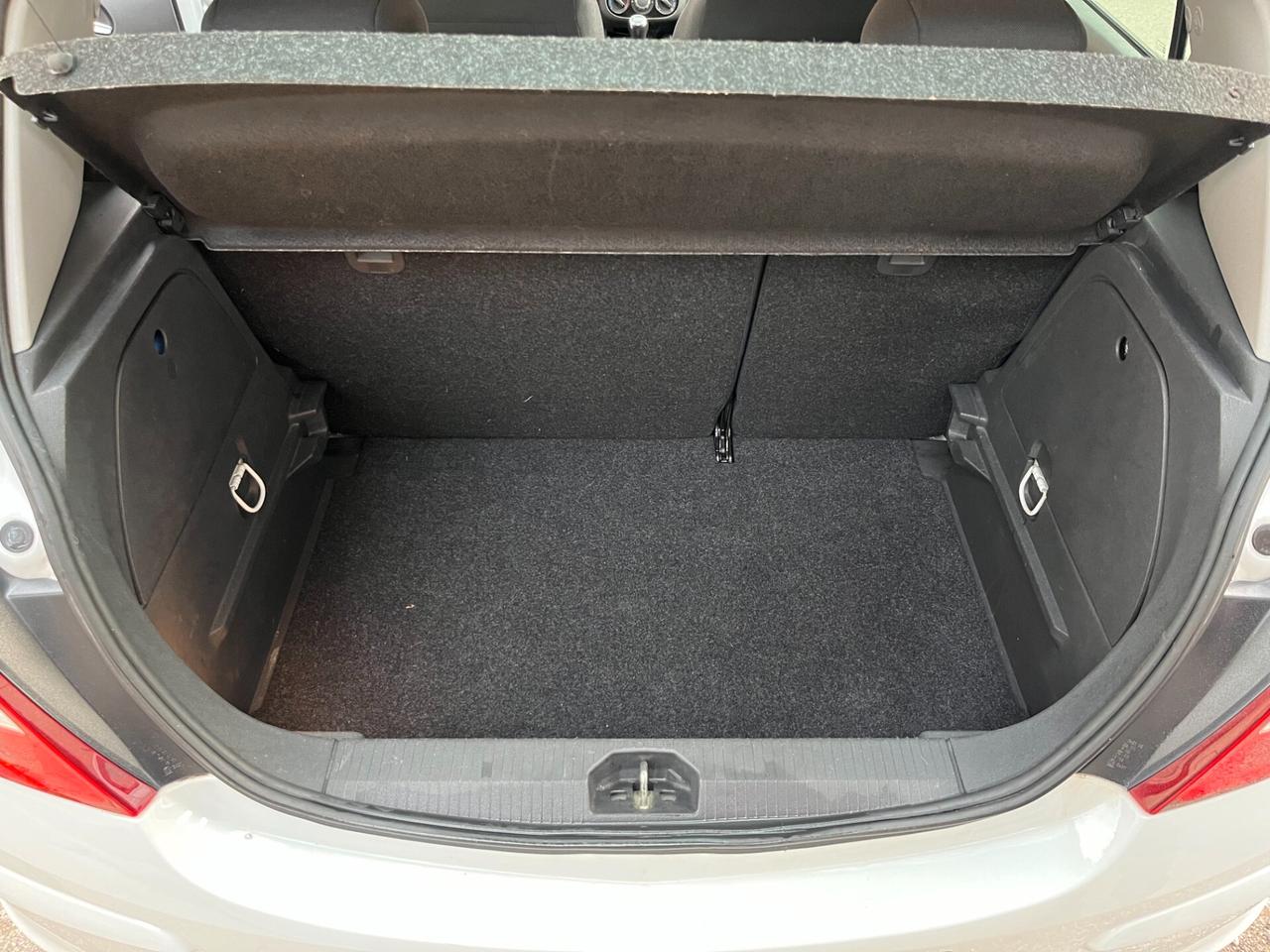 Opel Corsa 1.2 85CV 5 porte GPL-TECH Edition